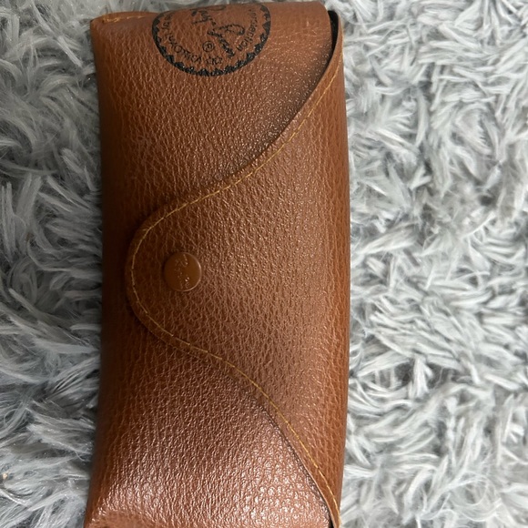 Vintage Ray Ban  Burberry and Coach  Classic Case 15.00 each - Picture 4 of 4